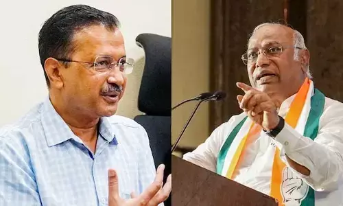 రాష్ట్రపతి కులంపై రెచ్చగొట్టే ప్రకటనలు.. మల్లికార్జున్ ఖర్గే, ఢిల్లీ సీఎంపై ఫిర్యాదు