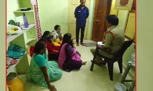 Sex Rocket: వ్యభిచారం చేస్తూ పట్టుబడిన మహిళా హోంగార్డు