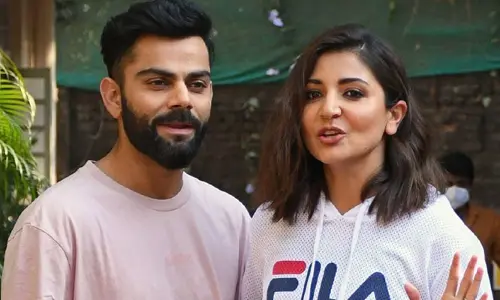 కోహ్లీ పేరును ఫోన్‌లో ఏమని సేవ్ చేసుకుందో బయటపెట్టిన అనుష్క!