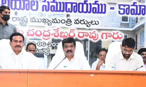తొమ్మిదేళ్లలో సాధించిన ప్రగతిని ప్రతి పల్లెకు చాటి చెప్పాలి : మంత్రి వేముల ప్రశాంత్ రెడ్డి