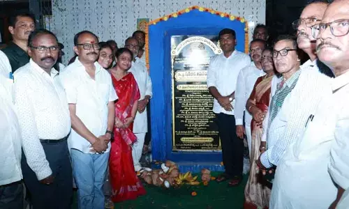 చిన్నపాటి లోపాలు చూపి పథకాలు ఆపొద్దు.. మంత్రి అమర్నాథ్