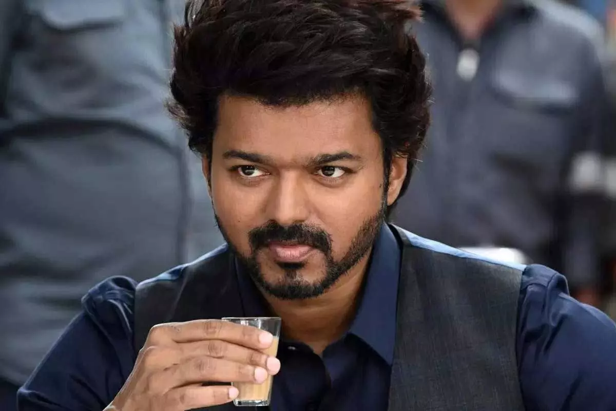 Thalapathy vijay: దళపతి విజయ్ లియో సినిమాకు రెమ్యూనరేషన్ ఎంత తీసుకుంటున్నారో తెలుసా? Thalapathy vijay: దళపతి విజయ్ లియో సినిమాకు రెమ్యూనరేషన్ ఎంత తీసుకుంటున్నారో తెలుసా?