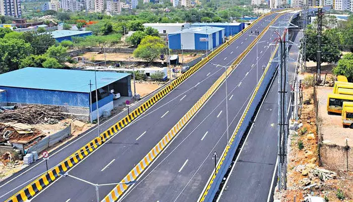 ఆర్వోబీల నిర్మాణంలో జాప్యంపై కేంద్రం అసంతృప్తి ఆర్వోబీల నిర్మాణంలో జాప్యంపై కేంద్రం అసంతృప్తి
