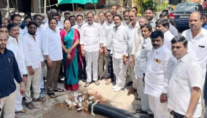 అభివృద్ధి పనులు ప్రారంభించిన ఎమ్మెల్యే సుభాష్ రెడ్డి.. అభివృద్ధి పనులు ప్రారంభించిన ఎమ్మెల్యే సుభాష్ రెడ్డి..