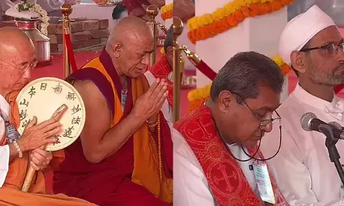 కొత్త పార్లమెంట్ భవనంలో సర్వ-ధర్మ ప్రార్థనలో పాల్గొన్న ప్రధాని మోడీ
