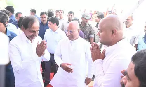 ఎమ్మెల్యే మంచిరెడ్డి కిషన్ రెడ్డిని పరామర్శించిన సీఎం..
