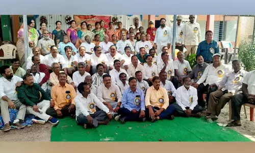 అద్భుతం.. అపూర్వం పూర్వవిద్యార్థుల సమ్మేళనం..