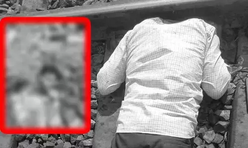 Kurnool: రైలుకింద పడి వ్యక్తి ఆత్మహత్య