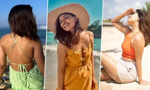 vani bhojan in bali island  : బీచ్‌లో అందమైన వాణి ఒంపులు..