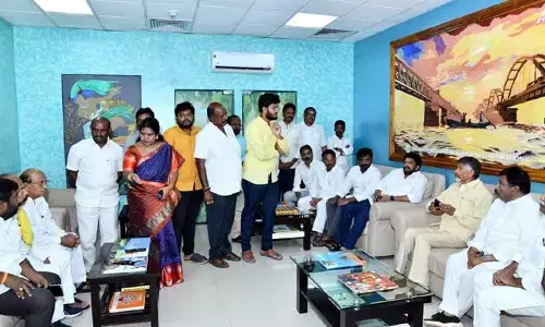 మహానాడు నిర్వహణ కమిటీకి చంద్రబాబు అభినందలు