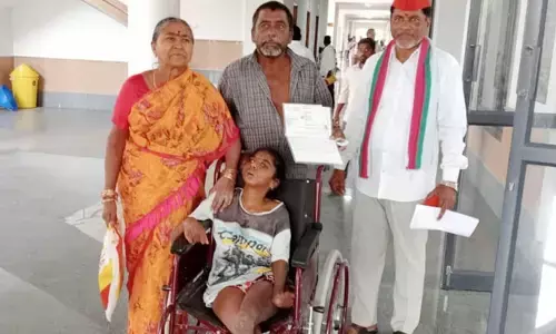 వికలాంగురాలికి అందని ద్రాక్షగా పెన్షన్