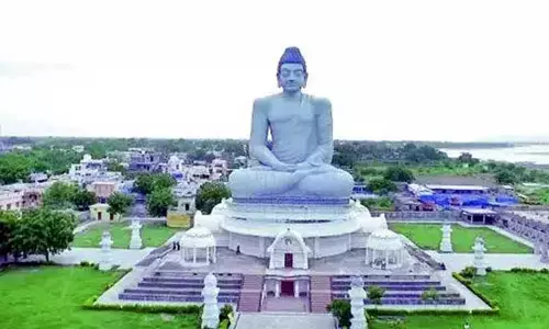 రాజధానిలో పేదలకు ఇళ్లు ఉండొద్దా?