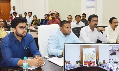 మంత్రి మల్లారెడ్డి అనాధికార పీఏ అత్యుత్సాహం.. అర్హత లేకున్నా సీఎస్ సమీక్షకు హాజరు