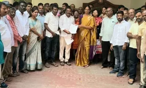 కాంట్రాక్టు డిగ్రీ, జూనియర్ లెక్చరర్లను రెగ్యులరైజ్ చేయండి.. మంత్రి సబితా ఇంద్రారెడ్డి‌కి వినతి