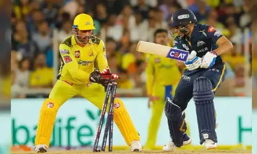 మెరుపు వేగంతో గిల్ ను స్టంపౌట్ చేసిన ధోని.. ఇంట్రెస్టింగ్ కామెంట్స్ చేసిన సెహ్వాగ్