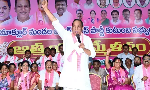 రాబోయే ఎంపీ ఎన్నికల్లో కవితను భారీ మెజారిటీతో గెలిపించాలి : మంత్రి మల్లారెడ్డి