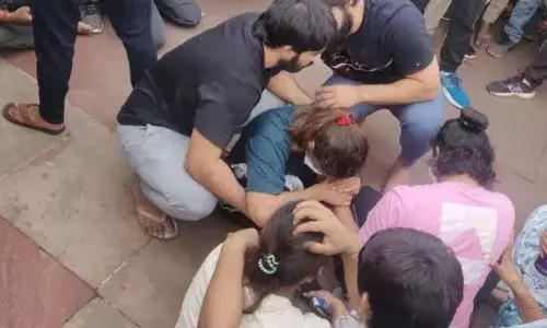 Wrestlers Protest : గంగానది వద్దకు చేరుకుని విలపిస్తున్న రెజ్లర్లు