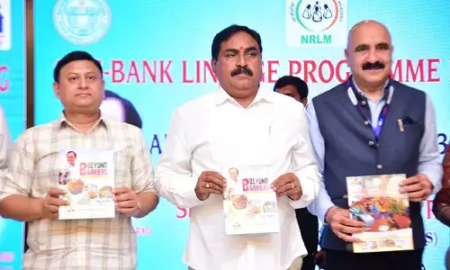మహిళలు ఆర్థికంగా ఎదగాలన్నదే కేసీఆర్ సర్కార్ లక్ష్యం: మంత్రి ఎర్రబెల్లి