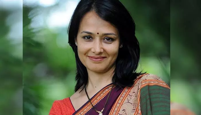 Amala Akkineni : అమలకు ఉన్న వ్యాధి ఆడాళ్లందరికీ ఉంటే బాగుండు.. నెటిజన్స్ కాంట్రవర్సీ కామెంట్స్