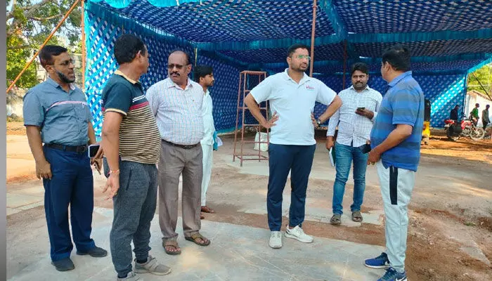 నగరాన్ని చుట్టేసిన కమిషనర్... నగరాన్ని చుట్టేసిన కమిషనర్...