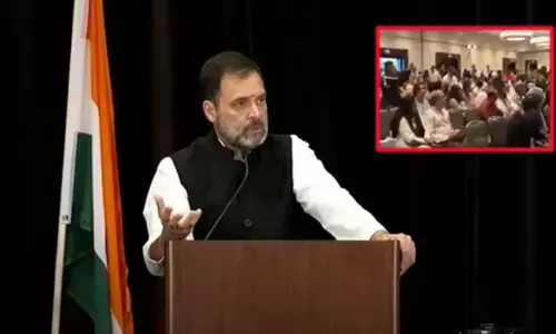 రాహుల్ పాల్గొన్న సభలో భారత జాతీయ గీతానికి ఘోర అవమానం (వీడియో)