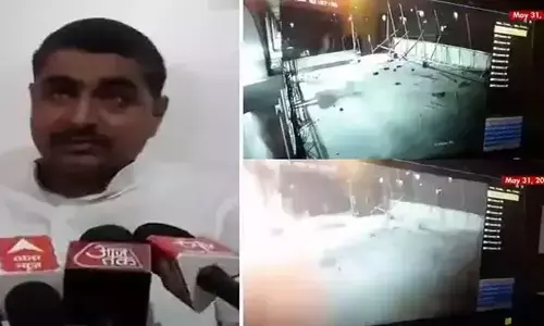 బీజేపీ లీడర్ ఇంటి పై బాంబుల దాడి