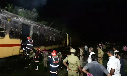కేరళ: రైలు కోచ్‌లో మంటలు.. పూర్తిగా కాలిపోయిన భోగి