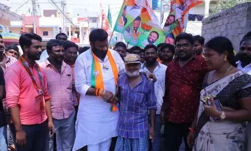 ప్రగతి యాత్రతో ప్రజలను మోసం చేస్తున్న ఎమ్మెల్యే : మాజీ ఎమ్మెల్యే శ్రీశైలం గౌడ్