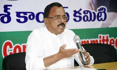 పదేళ్లల్లో కేసీఆర్ మోసాలకు అదుపులేదు: మల్లు రవి