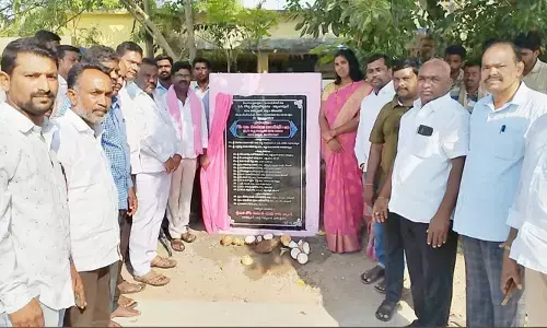 అభివృద్ధి ఫలాలు అర్హులకు అందాలి.. ఎమ్మెల్యే