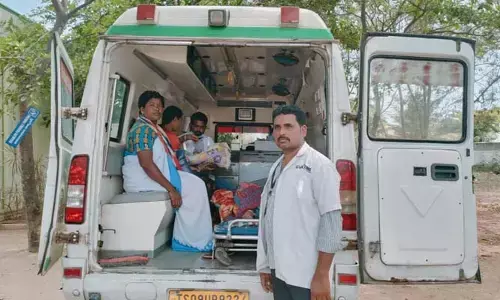 108 వాహనంలో ప్రసవం.. తల్లీ బిడ్డ క్షేమం..