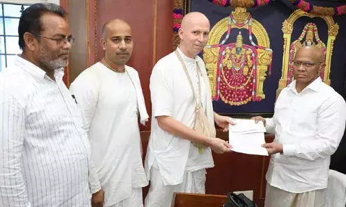 Tirupati: టీటీడీ ట్రస్టులకు రూ.7.64 లక్షలు విరాళం
