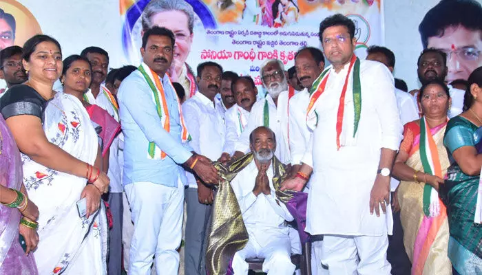 తొమ్మిదేళ్లు గడిచినా.. ప్రజల ఆకాంక్షలు నెరవేరలేదు : ఎమ్మెల్యే శ్రీధర్ బాబు తొమ్మిదేళ్లు గడిచినా.. ప్రజల ఆకాంక్షలు నెరవేరలేదు : ఎమ్మెల్యే శ్రీధర్ బాబు