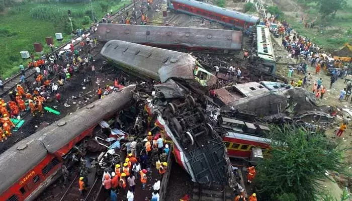 Odisha train accident: రాజమహేంద్రవరంకు చెందిన 21 మంది సేఫ్