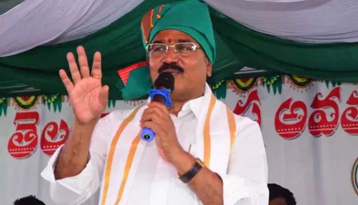 అన్ని రకాల పంటలు పండించే శక్తి తెలంగాణకే ఉంది: మంత్రి నిరంజన్ రెడ్డి అన్ని రకాల పంటలు పండించే శక్తి తెలంగాణకే ఉంది: మంత్రి నిరంజన్ రెడ్డి