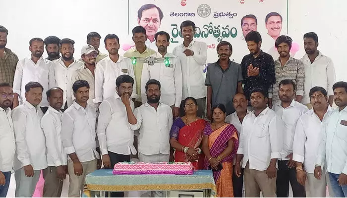 మర్కుక్లో ఘనంగా హరీష్ రావు జన్మదిన వేడుకలు మర్కుక్లో ఘనంగా హరీష్ రావు జన్మదిన వేడుకలు