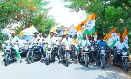 తలకొండపల్లిలో అంబరానంటిన సంబరాలు.. పెద్ద ఎత్తున కాంగ్రెస్ బైక్ ర్యాలీ