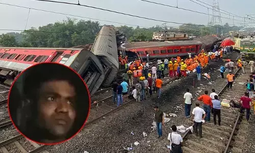 Coromandel express accident :కోరమండల్ ట్రైన్ యాక్సిడెంట్ : ప్రత్యక్ష సాక్షి ఏం చెప్పారంటే