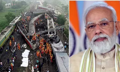 Coromandel express accident : రైలు ప్రమాద స్థలాన్ని పరిశీలించిన ప్రధాని మోడీ