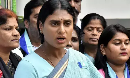కేసీఆర్ సాధించింది అప్పులు, కమీషన్లు, ఆత్మహత్యలు: వైఎస్సార్ టీపీ చీఫ్ షర్మిల