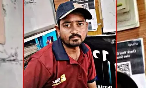 Adoni: లారీ ఢీకొని వ్యాపారి మృతి