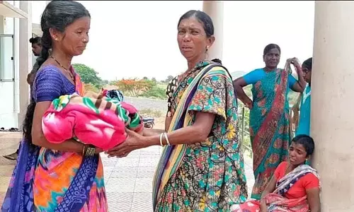 శిశువు మృతి.. వైద్యుల నిర్లక్ష్యమే కారణమా..?
