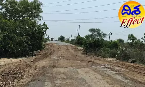 కాకతీయ కెనాల్ బ్రిడ్జిపై మరమ్మతు పనులు షురూ.. : దిశ ఎఫెక్ట్