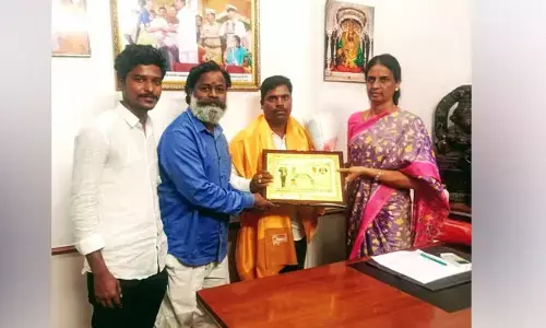 చొక్కంపేట ఆంజనేయులుకు దళితరత్న అవార్డు..