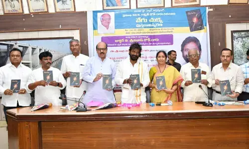 సామాజిక మార్పుల పై రచనలు రావాలి..