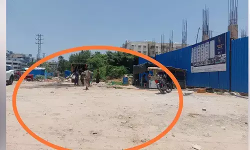 బుల్కాపూర్ నాలా కబ్జా అవుతుంటే పట్టించుకోరా..?
