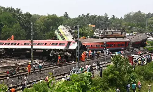 కోరమండల్ లోకోపైలట్ మృతి