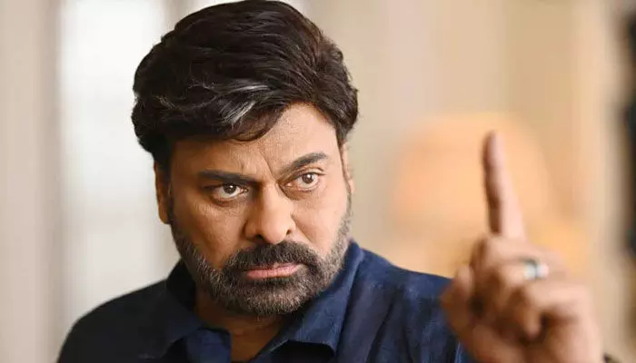 రూమ్కు పిలిచి మరీ.. స్టార్ హీరోయిన్ చెంప పగులకొట్టిన చిరంజీవి రూమ్కు పిలిచి మరీ.. స్టార్ హీరోయిన్ చెంప పగులకొట్టిన చిరంజీవి