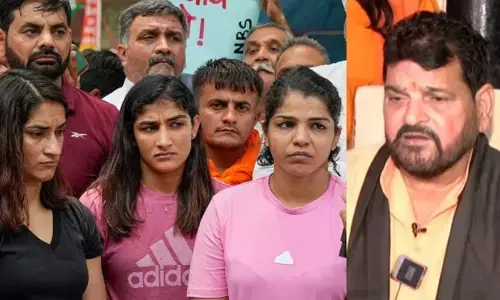 మహిళా రెజ్లర్ల ఆందోళనలో బిగ్ ట్విస్ట్.. నిరసన నుండి పక్కకు తప్పుకున్న స్టార్ రెజ్లర్!