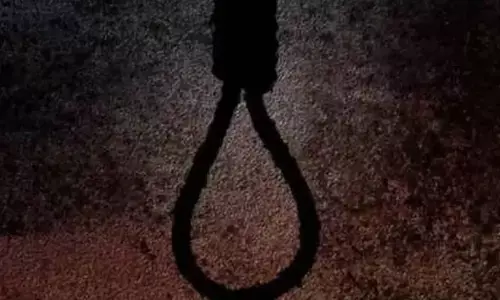 తల్లిదండ్రులు మందలించారని పదేళ్ల బాలిక ఆత్మహత్య
